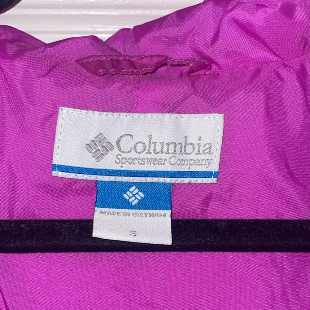 Columbia Women’s Hooded Windbreaker Jacket - Picture 7 of 12